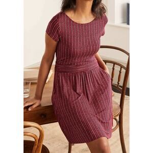 Boden Amelie Jersey Dress Red Chevron Twist Size 6 Short Sleeve Fit & Flare
